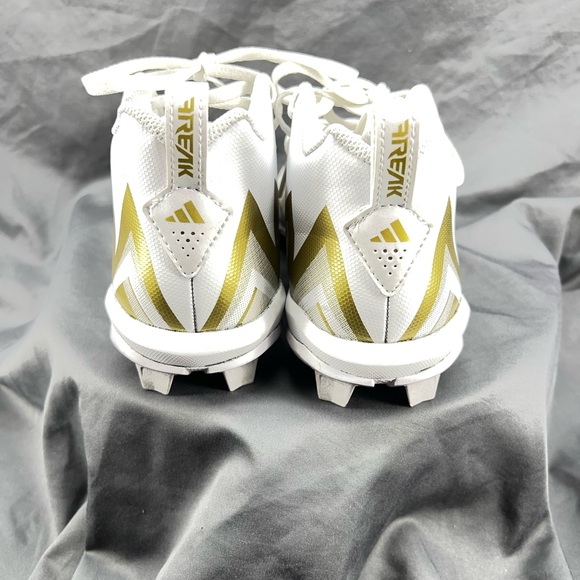 Men's Adidas Freak Spark MD 23 Football Cleat / White Gold / HP7711 / Size 6 - Picture 7 of 8